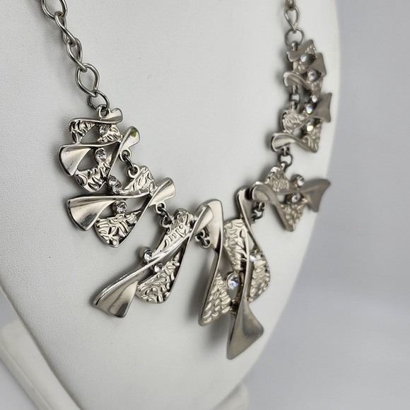 Silver Tone‎ Bib Statement Necklace - Picture 2 of 3